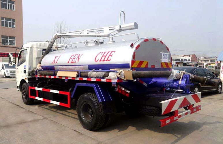 東風(fēng)大多利卡8方吸糞車(chē)圖片