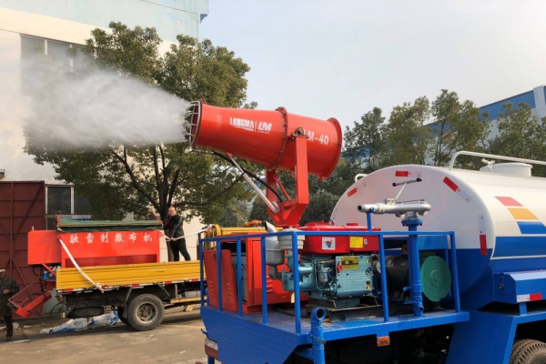 東風(fēng)大多利卡霧炮車(8噸、30-40米噴霧機(jī))圖片
